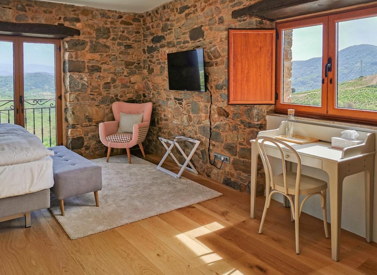 Boutique Finca Esencial Вильяфранка-дель-Бьерсо Экстерьер фото