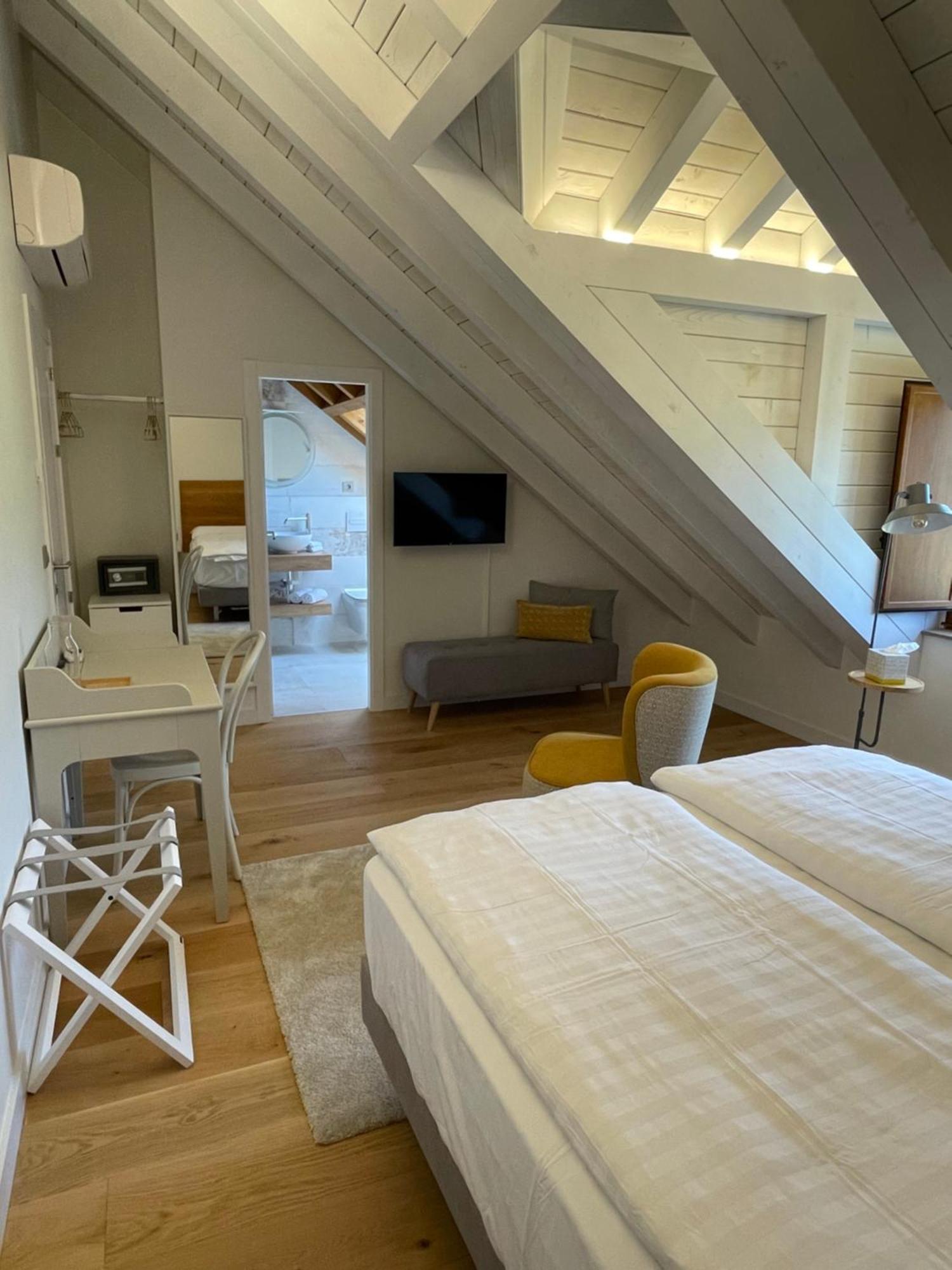 Boutique Finca Esencial Вильяфранка-дель-Бьерсо Экстерьер фото
